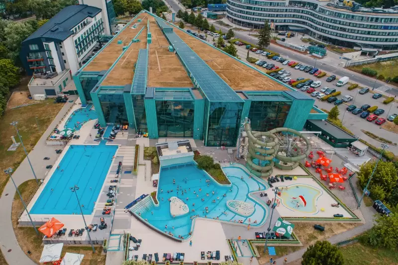 Karácsonyra újra nyitva az Aquasziget Élményfürdő!