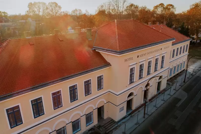 Újra régi fényében tündökölhet a Fürdő Szálló