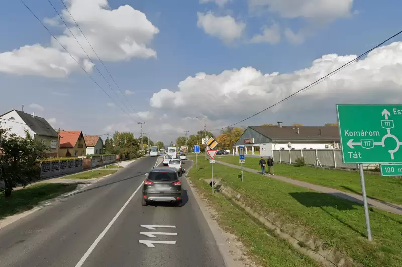 Félpályás útlezárás Kertvárosban