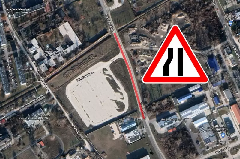 Félpályás lezárás a Mátyás király utcában