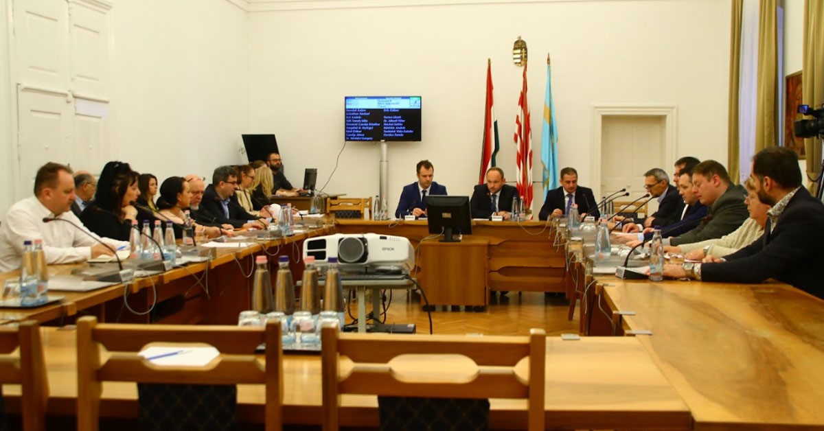 Önkormányzati képviselők és fogadóóráik