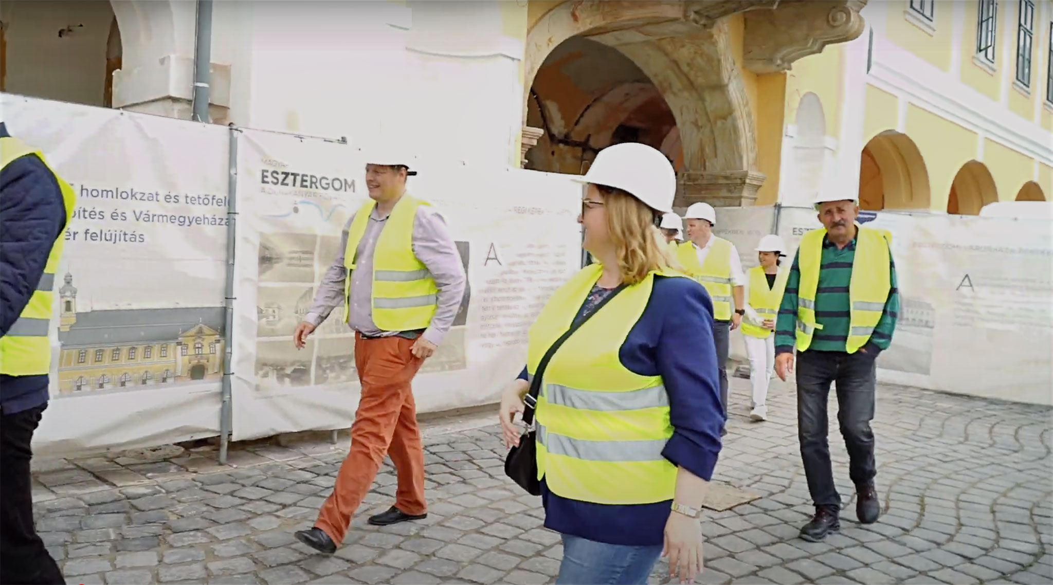 Bejárást tartottak a felújítás alatt álló Városházán
